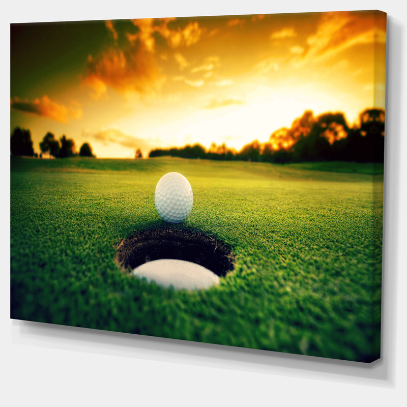Reproduction de photo de golf sur toile, balle de golf près du trou, H 30 po x l 40 po