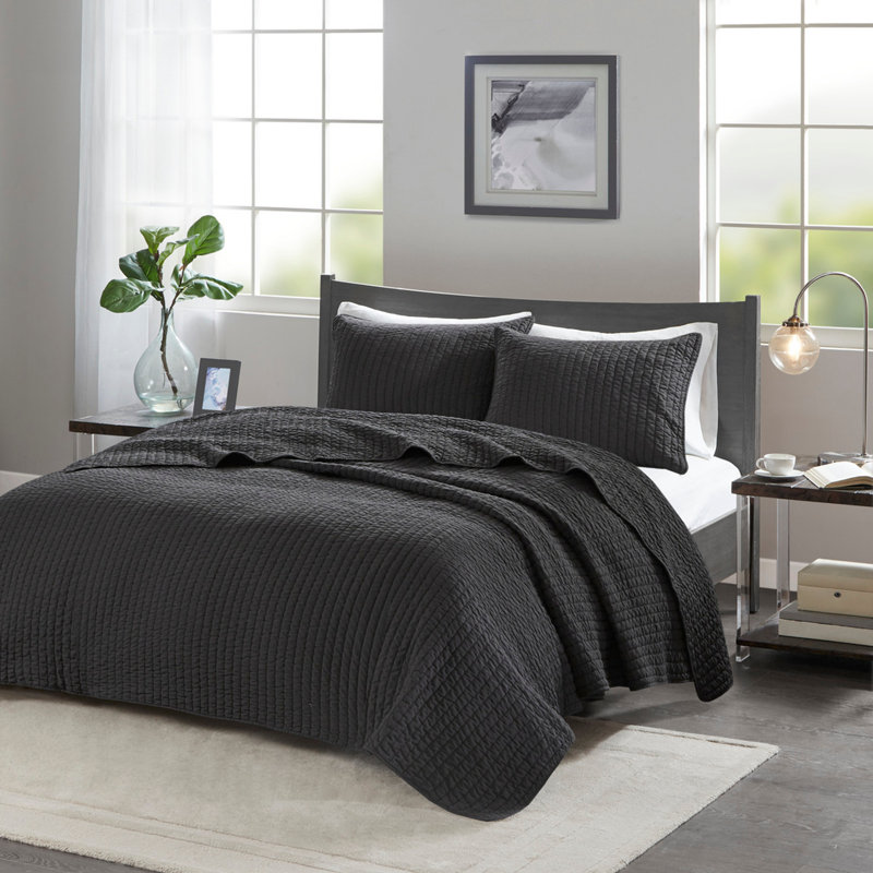 3 Piece Quilt Set Black Full/Queen