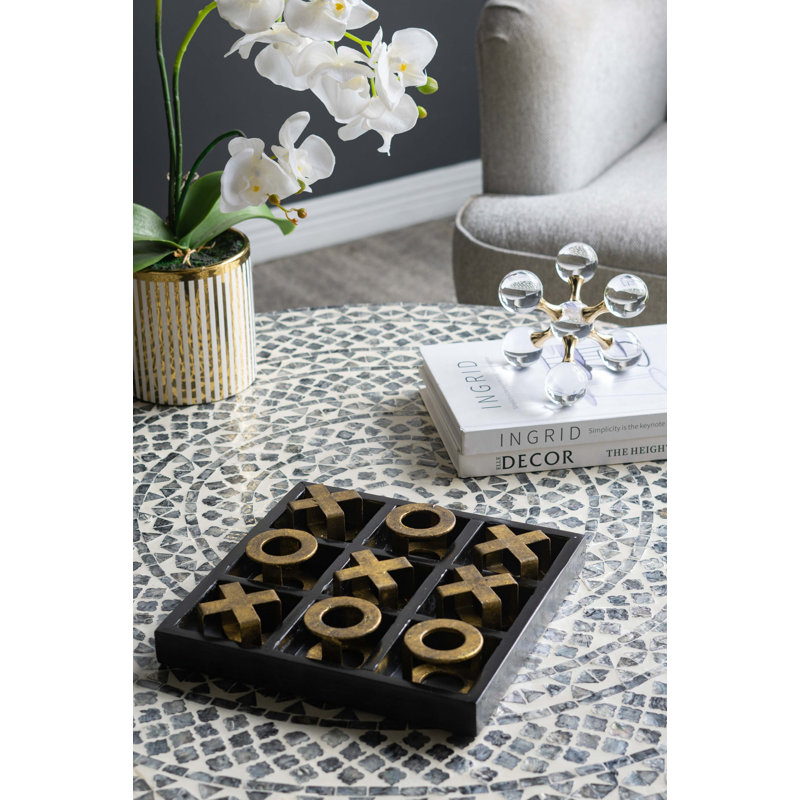 Jeu de tic-tac-toe en bois avec pièces dorées, Noir