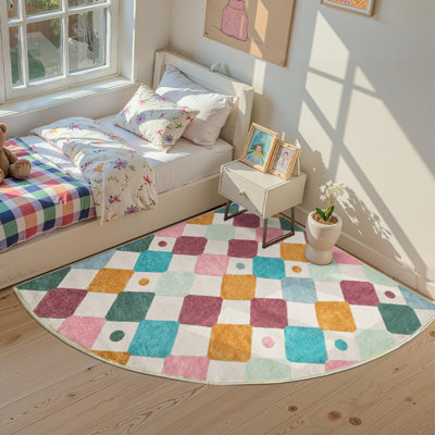 Confettis antidérapants multicolores colorés sur fond crème pour enfants