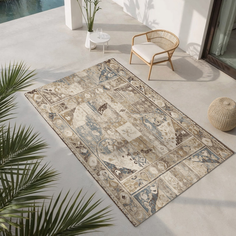 Vintage Dash Indoor And Outdoor Area Rug, Rectangle 1'6" x 2'6"