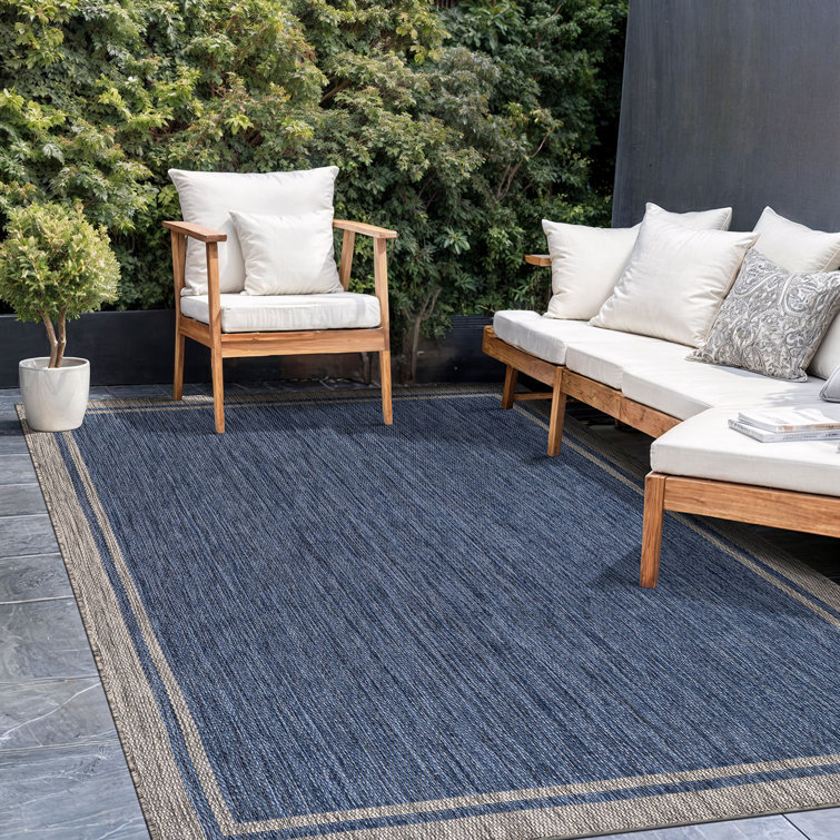 Blue/Gray Geometric Indoor/Outdoor Rug