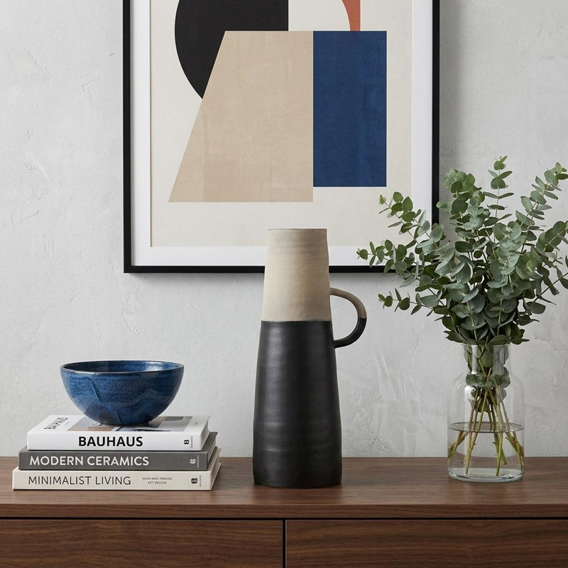 Vase de table en céramique Hindley, H 16,5 po x l 7,8 po x P 6,1 po, Noir / Beige