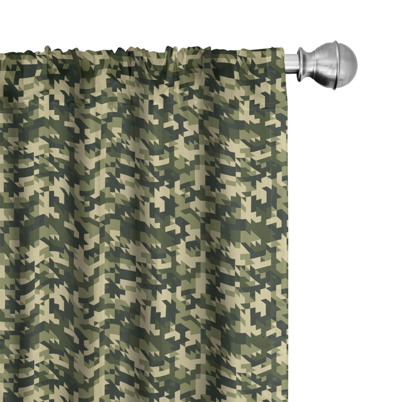 Rideaux 4 panneaux Red Barrel Studio® Camo, forêt à chevrons abstraits, vert pâle, vert foncé, L 56 po x L 63 po