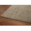 Élégant tapis minimaliste 5 x 8 avec des motifs géométriques subtils
