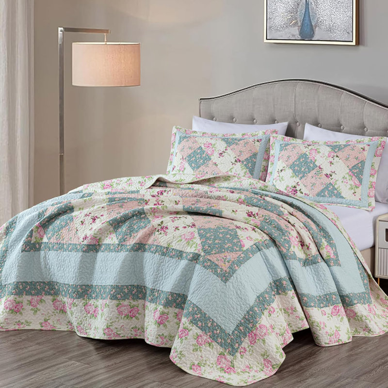 Gayle Pre-Washed Floral Patchwork Cotton Quilt Set, 3, Queen