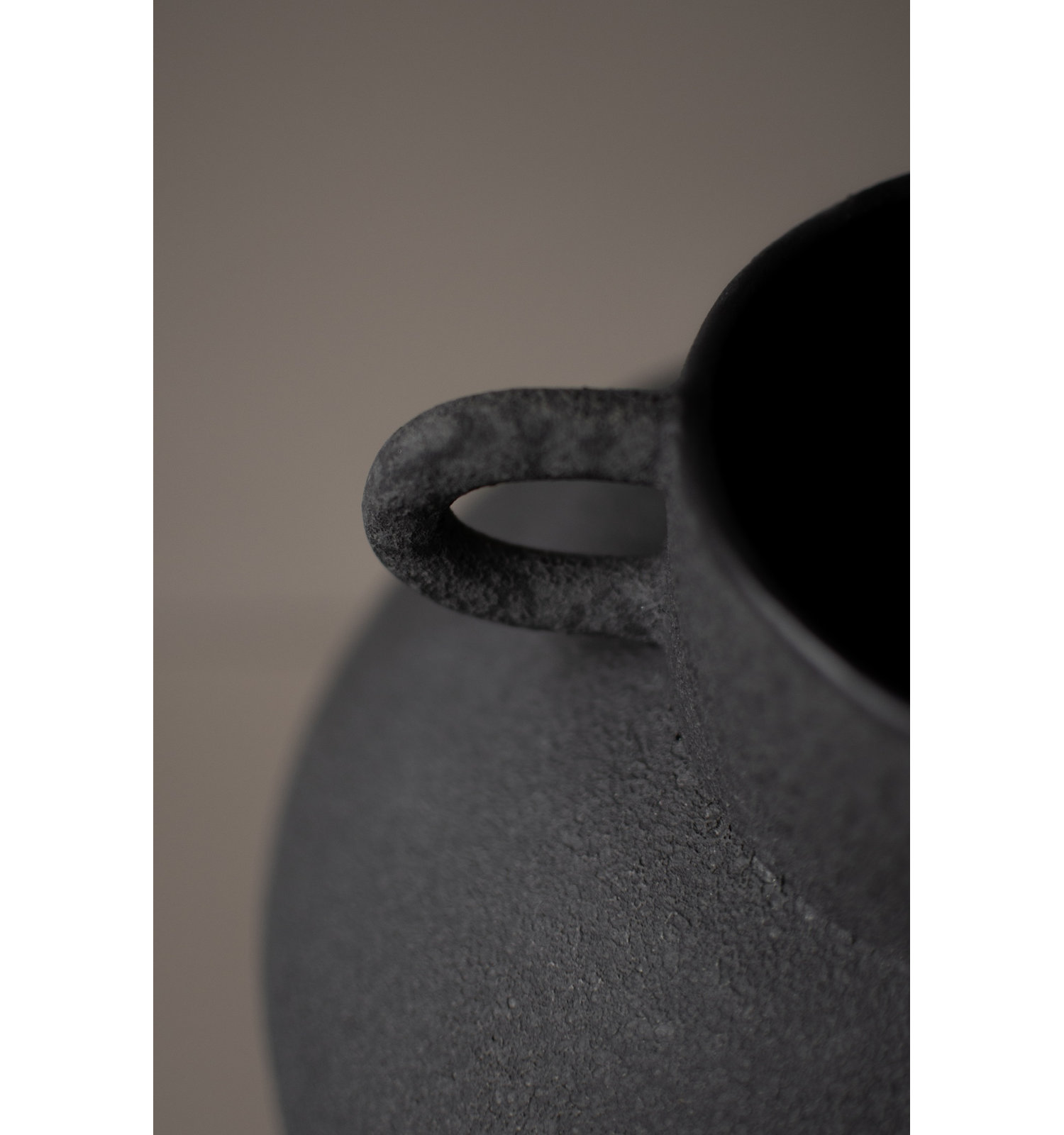 9.06'' Stoneware Table Vase, Black