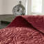 Couvre-lit réversible en grand rouge - Matelassage en coton prélavé matelassé sérénité surdimensionné pour un ajustement optimal et 2 taies décoratives lavables à la machine
