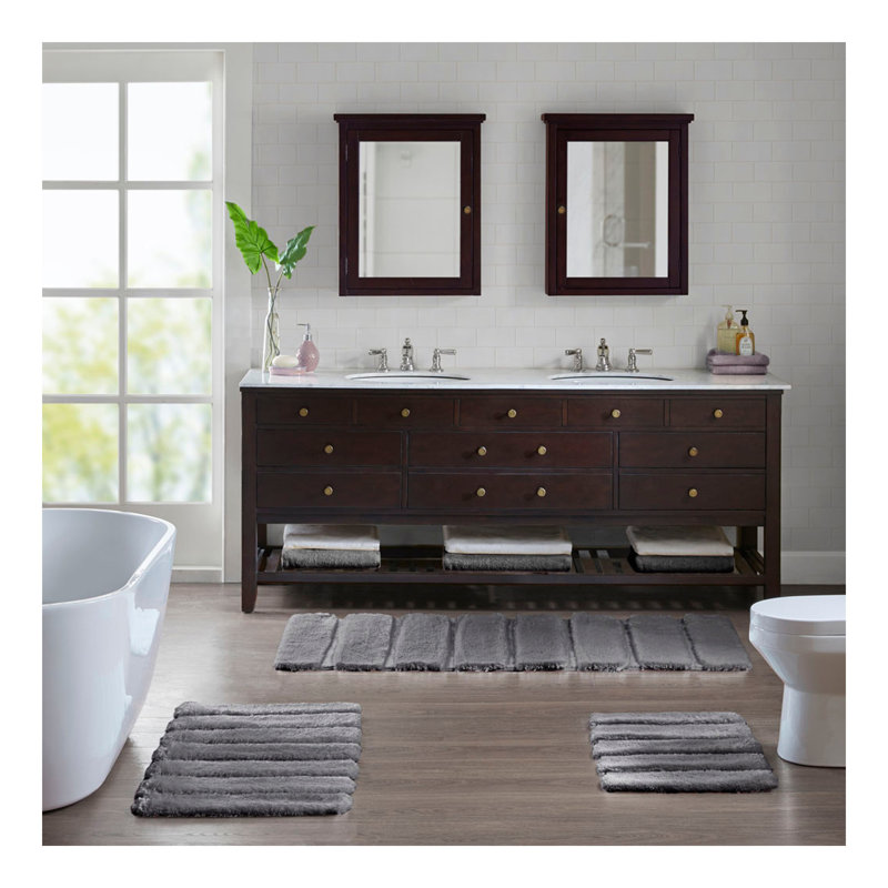 Rug Grey 21x34"