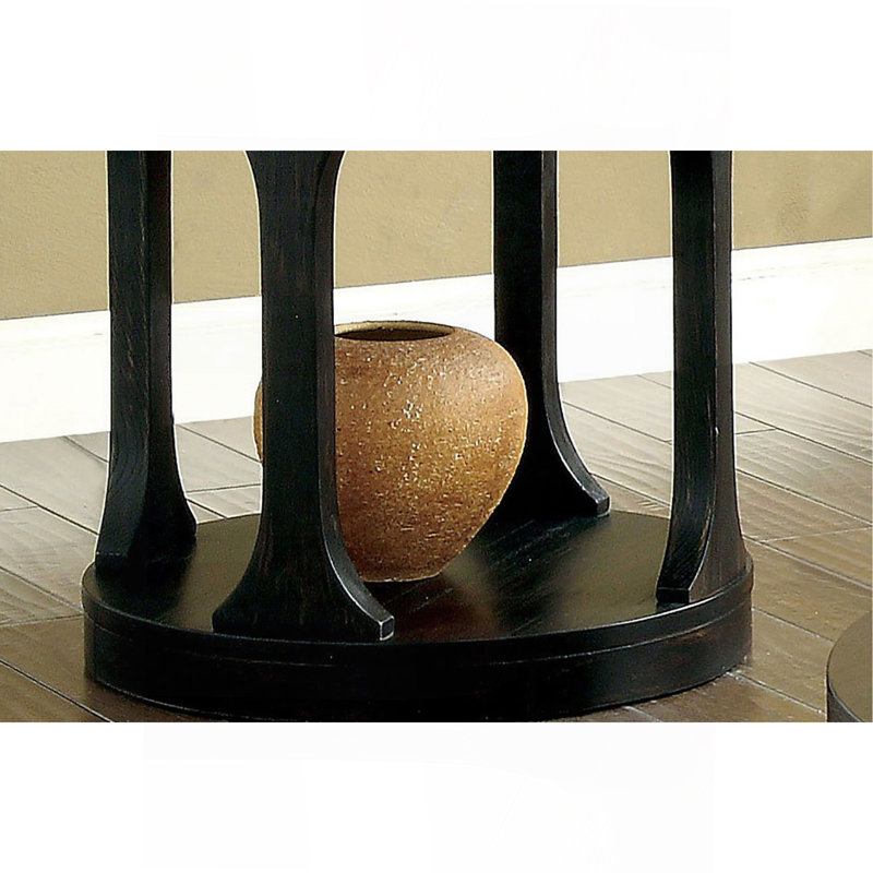 Table basse de style transitionnel avec finition noire antique et structure audacieuse avec tablette de rangement supplémentaire