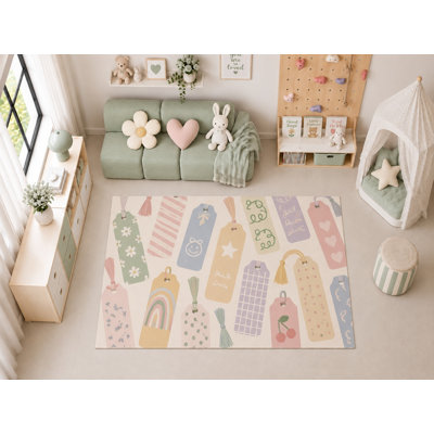 Tapis d'intérieur ultramince de 152 x 213 cm avec motif marque-page, idéal pour la chambre d'enfant, la crèche, la salle de classe et la salle de jeux. Doux et à poils courts, avec revêtement antidérapant en silicone.