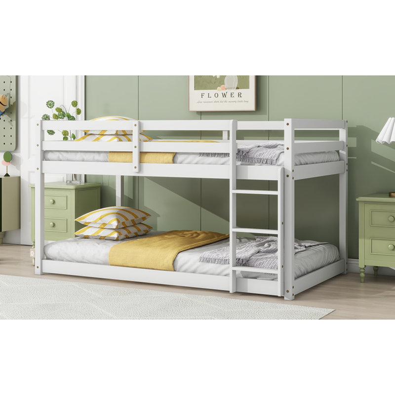 Lit superposé simple au-dessus d'un lit simple en bois massif et en bois d'hévéa massif avec échelle, plateformes supérieure et inférieure fabriquées avec des lattes renforcées, blanc