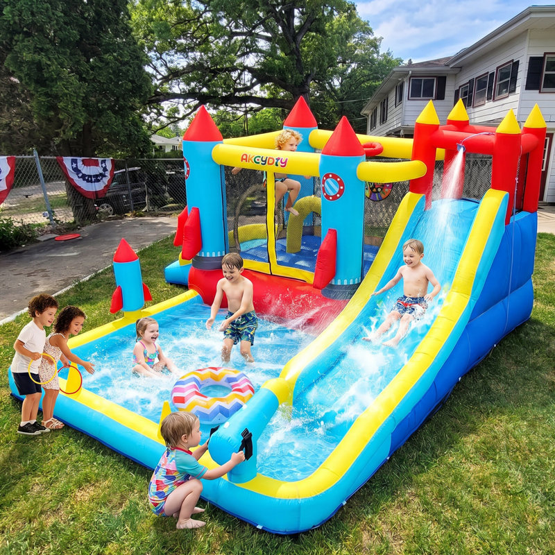 Glissade d'eau gonflable 12 x 11 pi Adam, parc aquatique pour enfants 12 en 1 avec glissades doubles, mur d'escalade, piscine, pistolet à eau, panier de basketball, souffleur de 480 W inclus pour une utilisation intérieure / extérieure