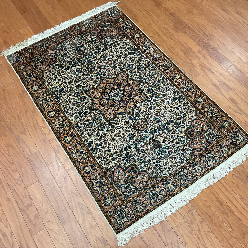  Handmade Kashmiri Silk Rug