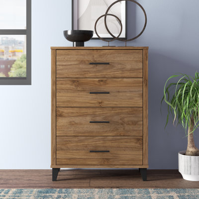 Giovanna 31'' W 4 - Drawer Dresser