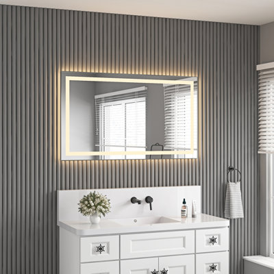 Miroir de courtoisie mural à DEL de 122 x 71 cm (48 x 28 po) avec 3 températures de couleur, fini brume, cadre en aluminium, couleur cendré, pour une amélioration de l'éclairage de salle de bain. Fonctionnement avec mémoire et variation progressive de l'intensité lumineuse.