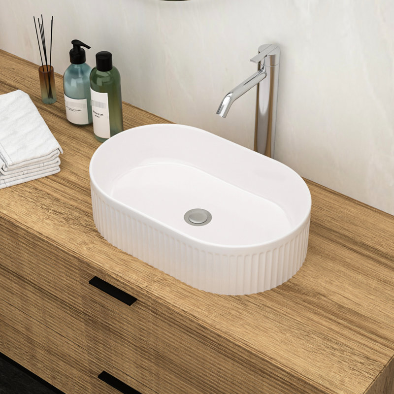 Lavabo de salle de bain en céramique blanche de 18,74 po x 12,24 po Midhurst