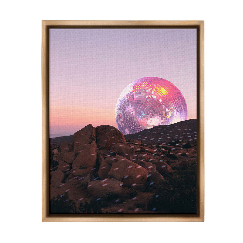 «Surreal Disco Landscape Floater Frame» par Lil 'Rue sur, H 21 po x l 17 po, Cadre flottant orme Montalcino