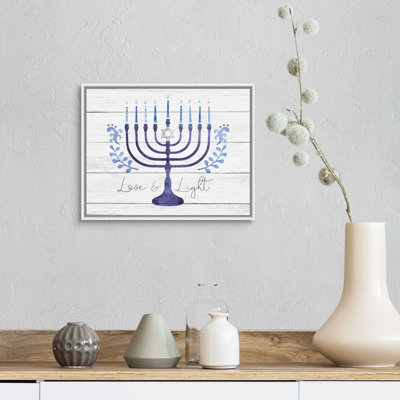 «Love and Light Menorah on Barnwood» par Victoria Borges, reproduction d'art textuel sur toile