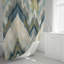 Rideau de douche avec tapis de bain-128426975