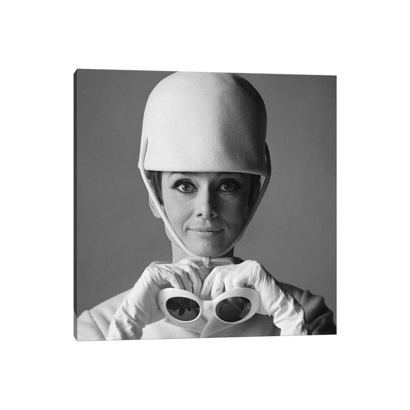 Audrey Hepburn Black And White How To Steal A Million 1 Piece Wrapped Canvas Wall Art, 30.48 cm H x 30.48 cm W