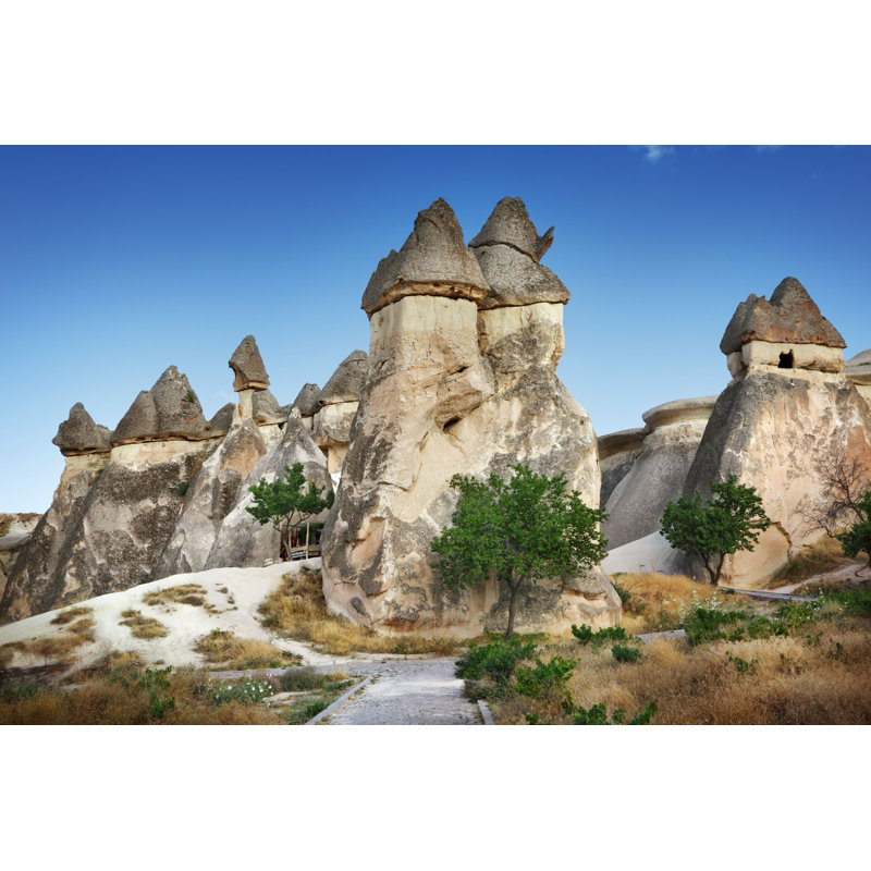 «Landscape Of Cappadocia» par - Photographie sur toile tendue, L 12 po x H 8 po