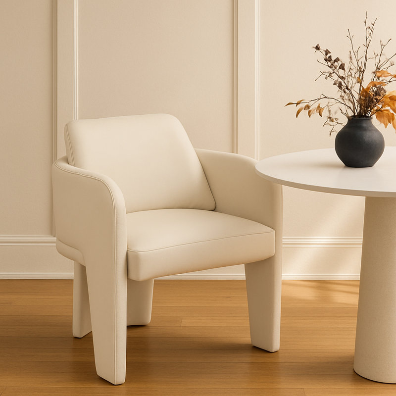 Chaise rembourrée en cuir Vanda Vanda, Cuir crème végétalien