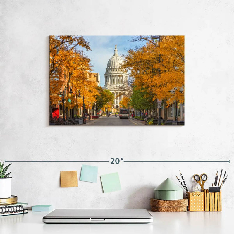 Nicci, Wisconsin State Capital en automne, H 8 po x l 12 po