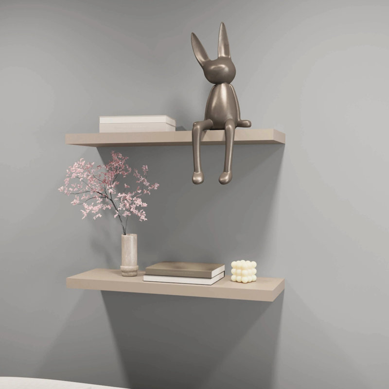 Tablette flottante murale taupe, 31,5 pouces de largeur, complétant le décor intérieur
