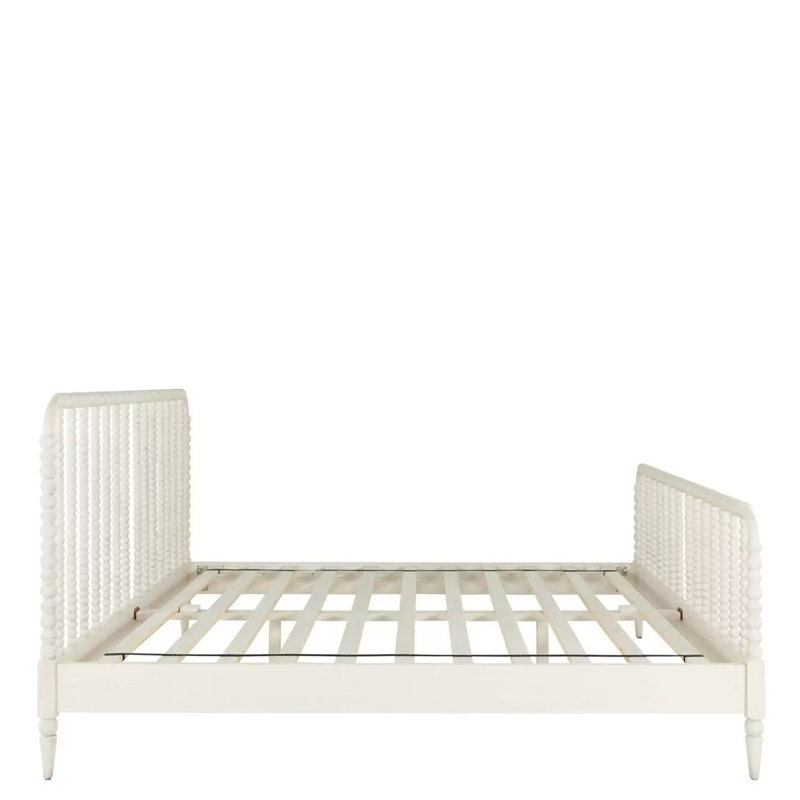 Jennifer Bed, Queen
