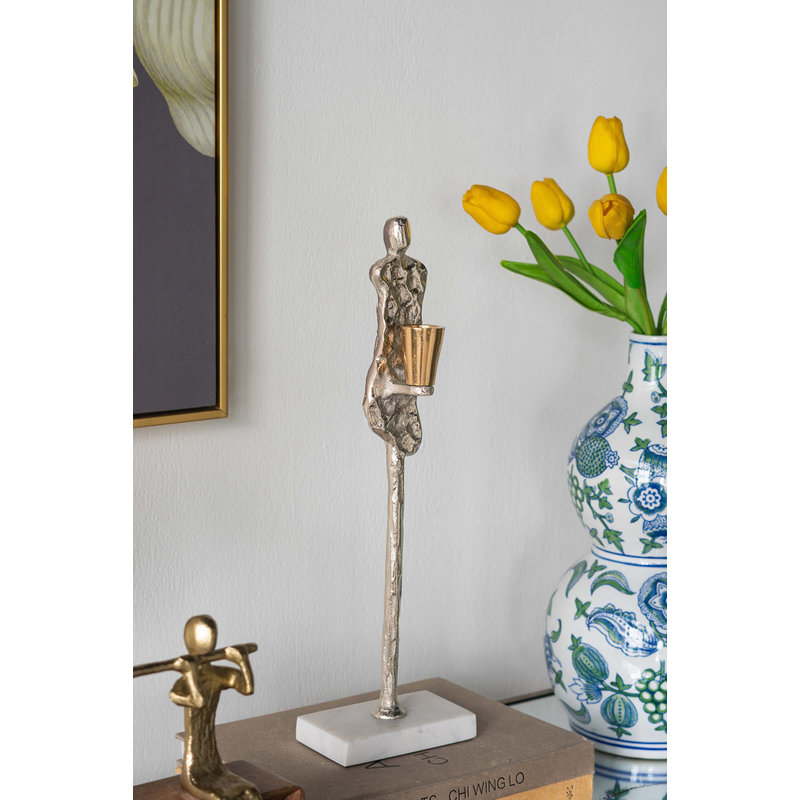 Porte-bougie de 4,8 x 3 x 15,8 po en aluminium avec motif abstrait et base en marbre