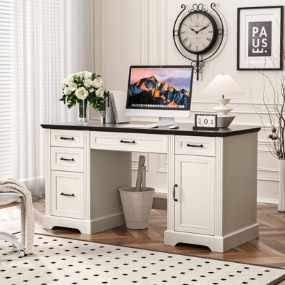 Sligo Executive Desk