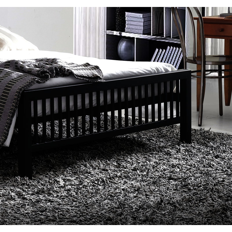 Haag Metal Bed, Small Double (4')