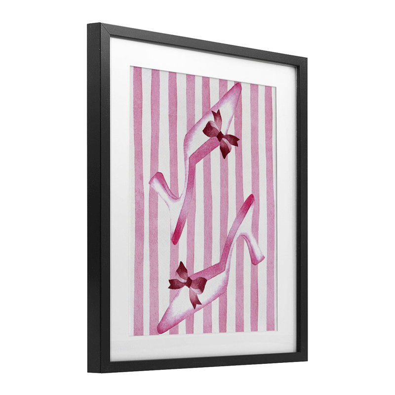 Bow Heels on Pink Stripes, reproduction encadrée sous verre, design par Camila Juncos, H 16 po x l 13 po, Cadre noir minuit