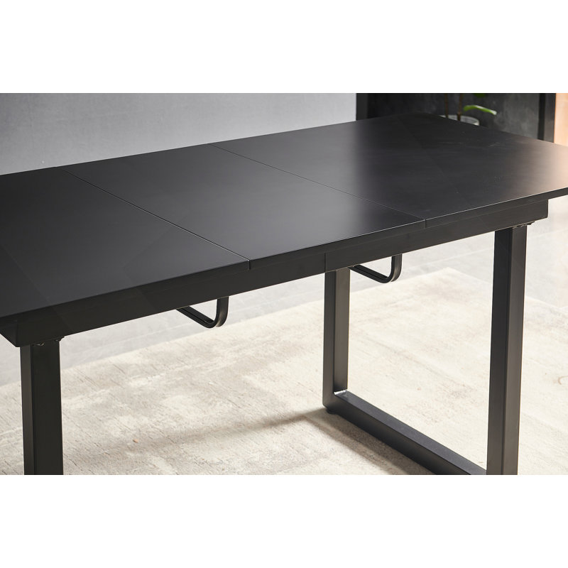 table de salle à manger extensible avec pieds en métal de couleur noire, table de cuisine moderne peu encombrante