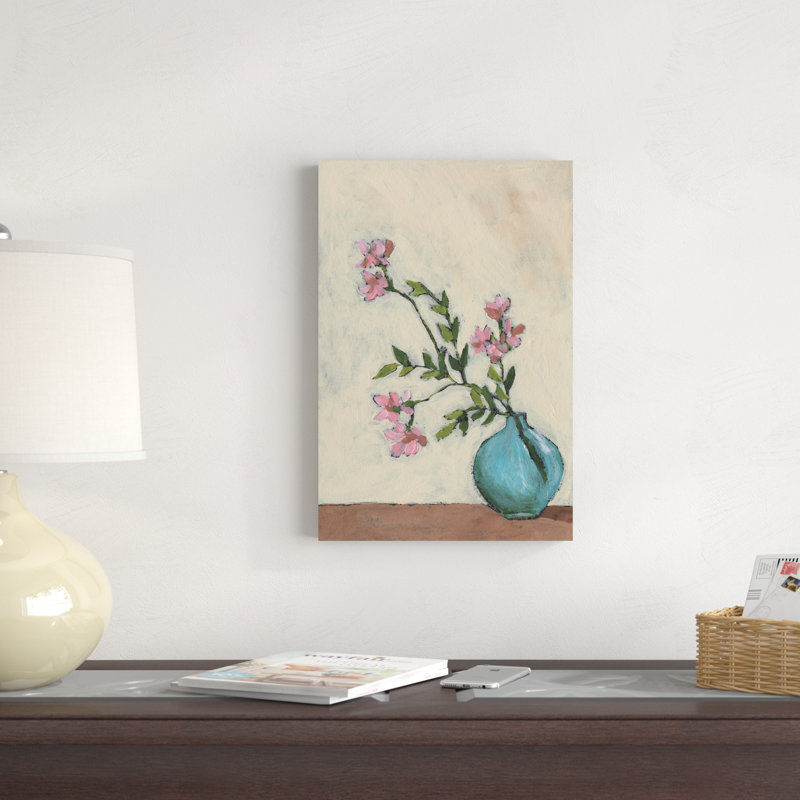«Blossom in Blue Vase I» par Regina Moore - peinture sur toile tendue, H 18 po x l 12 po