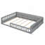Lit plateforme tapissier en bois pleine grandeur avec garde-corps et coussin, gris