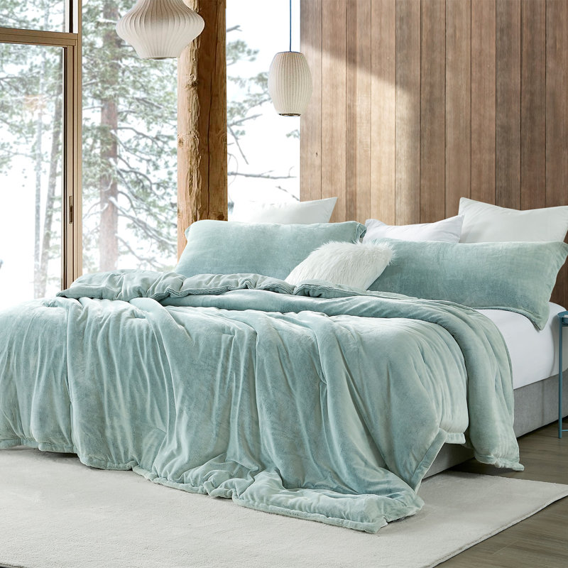 Frosted Velour Coma Inducer Oversized Comforter Set, King Comforter +  2 King Shams, Frosted Pine