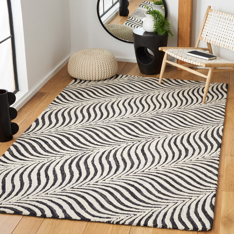 Betthezul Hand Tufted Wool And Cotton With Latex Abstract Rug, Rectangle 5' x 8'