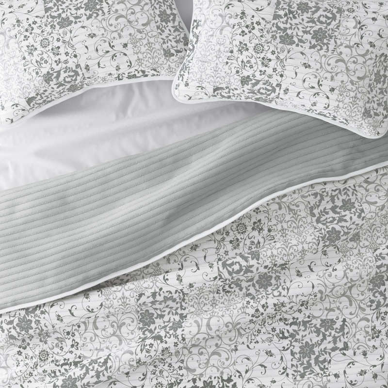 Light Gray Twin Reversible Microfiber Quilt Set with Shams
