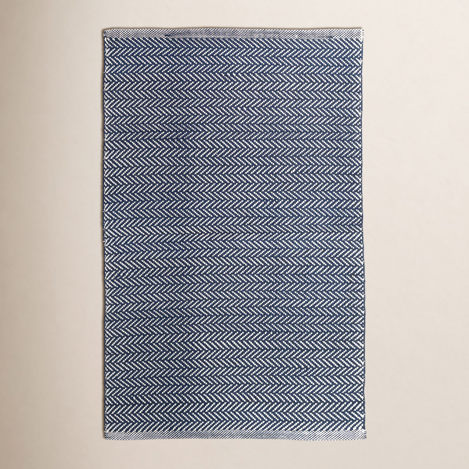 Herringbone Indigo/White Handwoven Indoor/Outdoor Rug, Rectangle 4' x 6'