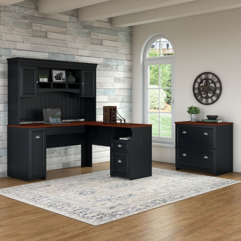 Ensemble de bureau d'ordinateur en L 3 pièces avec huche Huckins, Noir antique / cerisier Hansen