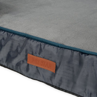 Deschamps Polyester Pet Bed