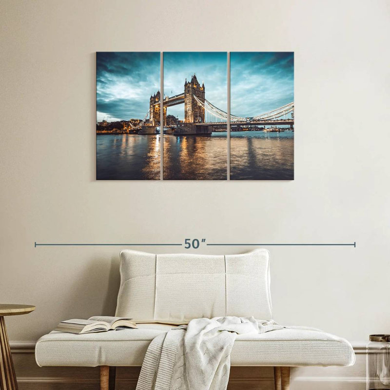 Sebbie London Bridge In Twilight, 24" H x 38" W