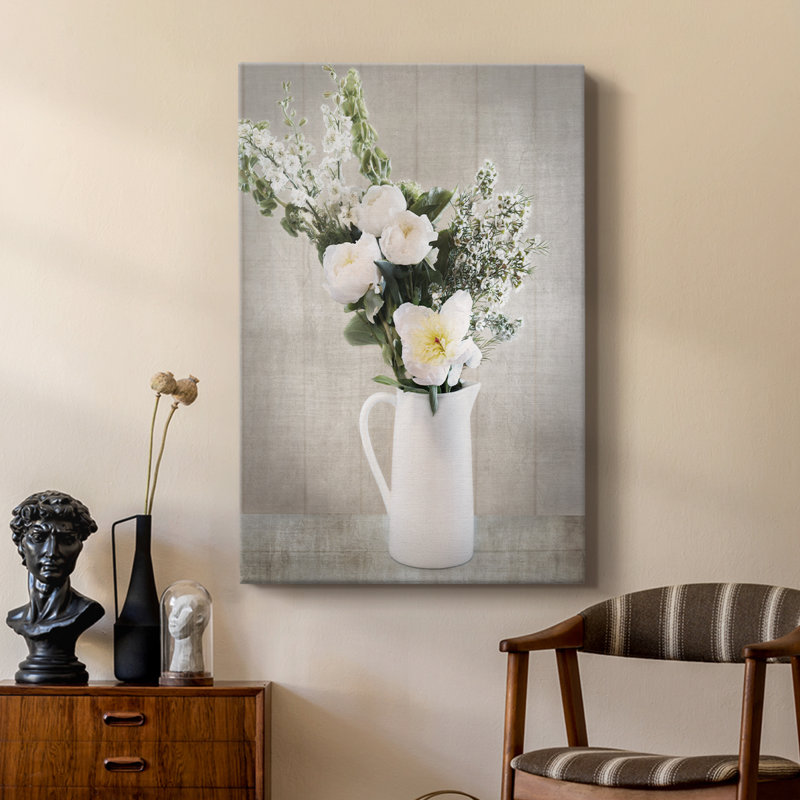 Farmhouse Bouquet I - Gallery Cavas, H 48 po x l 32 po