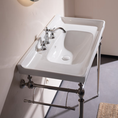 Lavabo de console de salle de bain Vici, meuble-lavabo mural en céramique blanche avec 3 trous de robinet pré-percés, pieds de support autoportants en acier inoxydable avec barre à serviettes, sans robinet