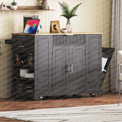 Îlot de cuisine cannelé K&K avec armoire de rangement pour poubelle, prise de courant, support de rangement interne, îlots de cuisine roulants sur 5 roues avec 3 tiroirs, 3 supports latéraux ouverts pour poubelle de 10 gallons, noir