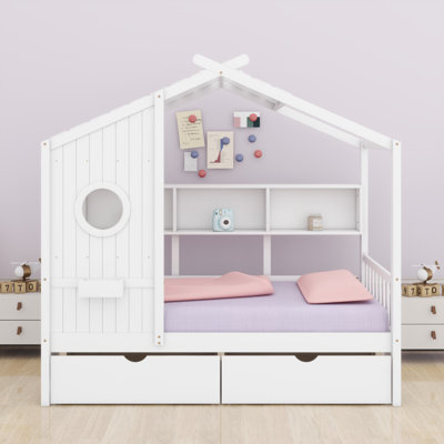 Lit maison en bois