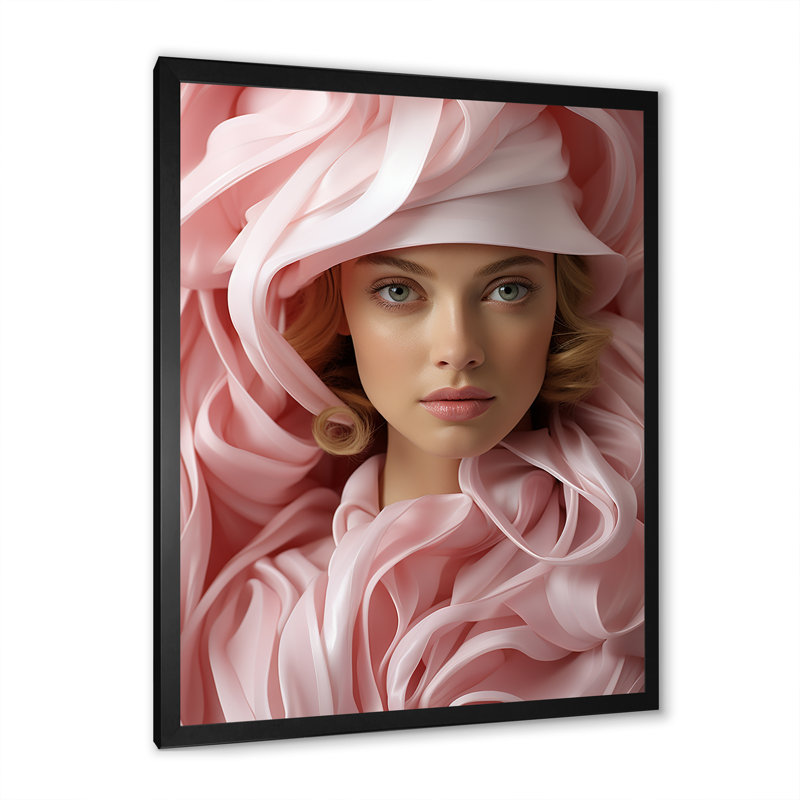 Femme chic avec un chapeau sur toile, H 32 po x l 16 po x P 1 po, Cadre simple noir