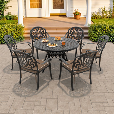 Ensemble de salle à manger d'extérieur rond de 122 cm (48,03 po) avec trou pour parasol, 6 chaises empilables, coussins bruns, ensemble de 7 pièces